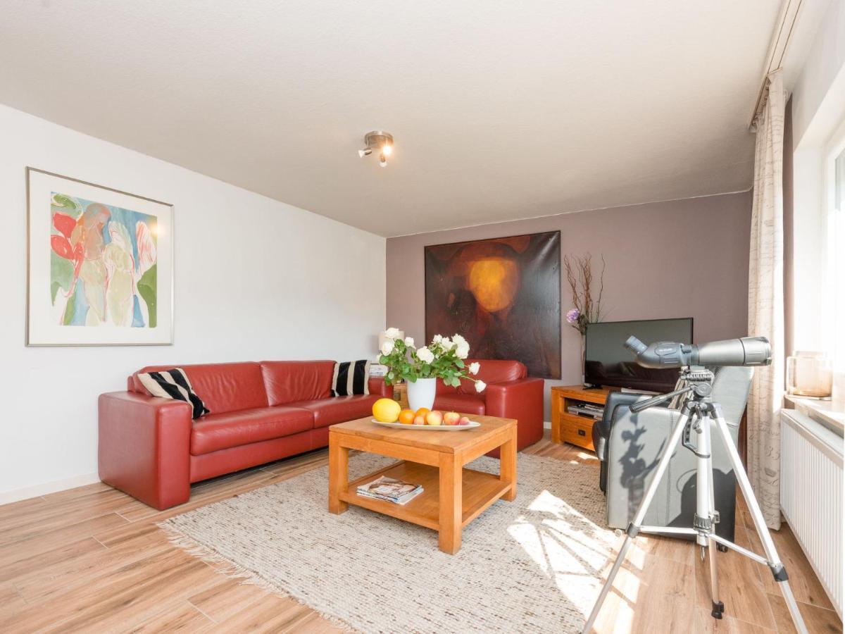 Modern Holiday Home Near River In Amelgatzen Emmerthal Ruang foto
