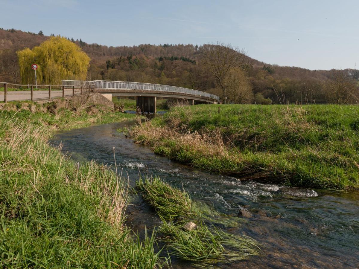 Modern Holiday Home Near River In Amelgatzen Emmerthal Ruang foto